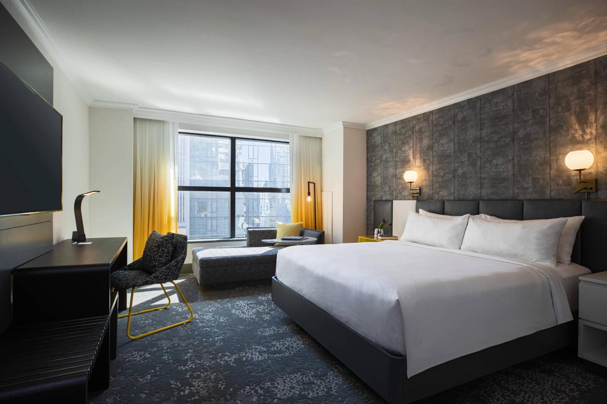 King Room Hearing Accessible or High Floor